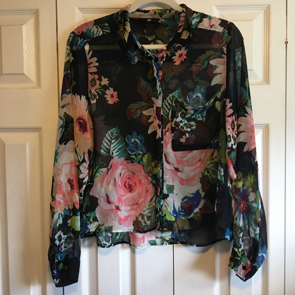 H&M Floral Flowy Button Down Crop Top